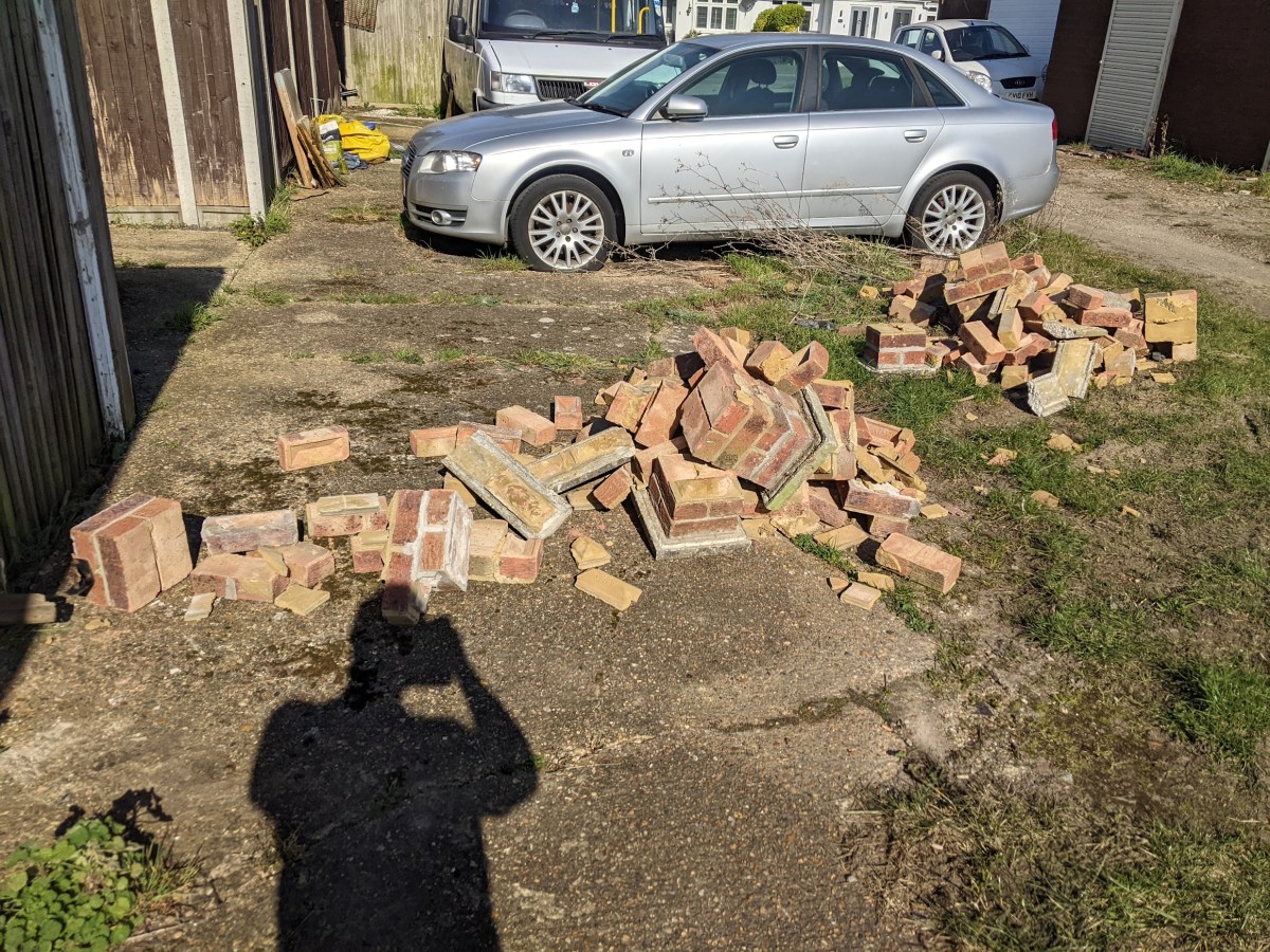 Flytipping hits Vincent Ave. and Hazel Bank alleyway